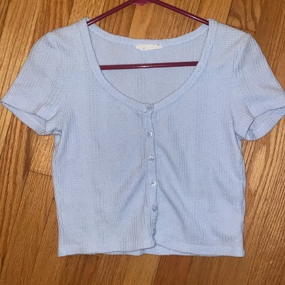 Blue crop top and white pants !! - Picture 2 of 3